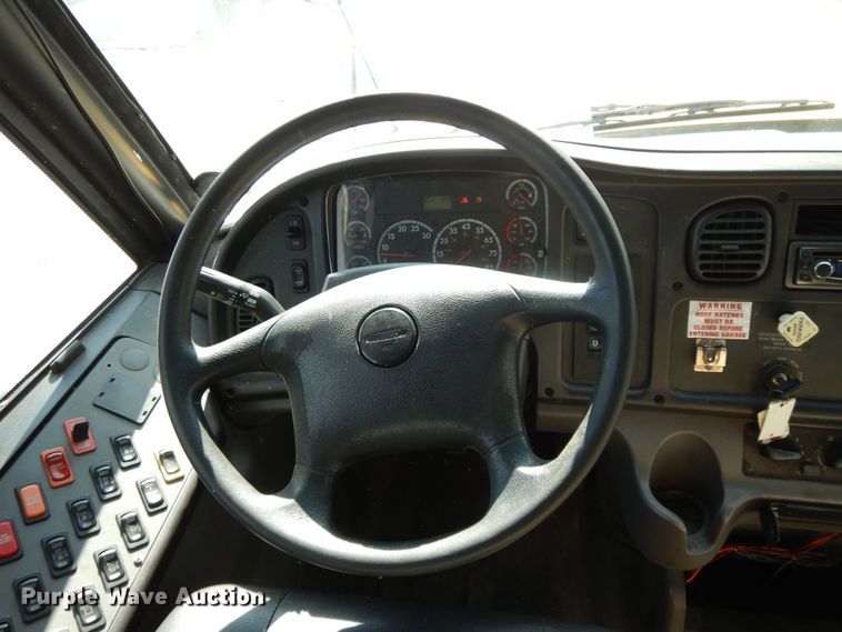 image for item DE5811 2011 Thomas  school bus