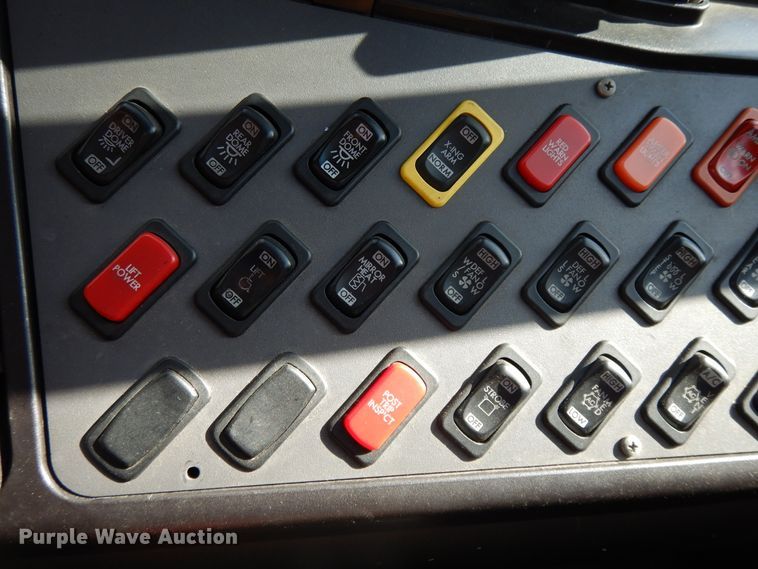 image for item DE5811 2011 Thomas  school bus