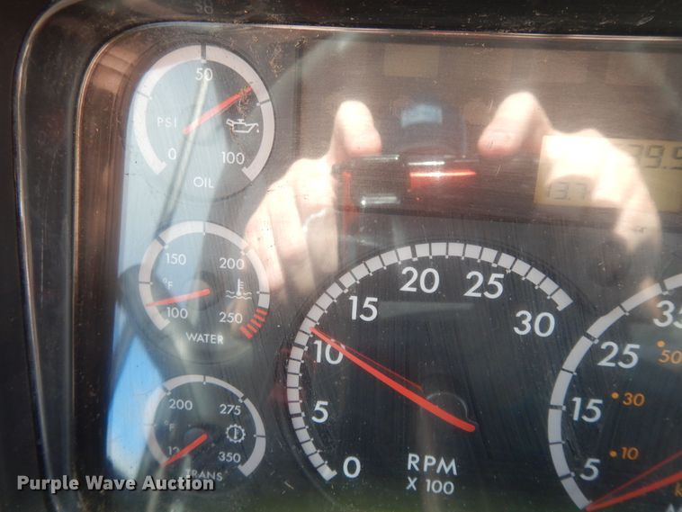 image for item DE5811 2011 Thomas  school bus