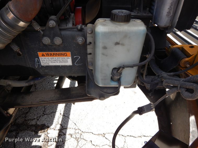 image for item DE5811 2011 Thomas  school bus