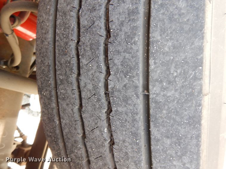 image for item DE5811 2011 Thomas  school bus