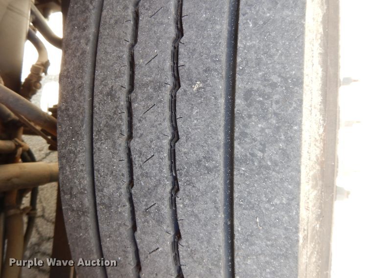 image for item DE5811 2011 Thomas  school bus