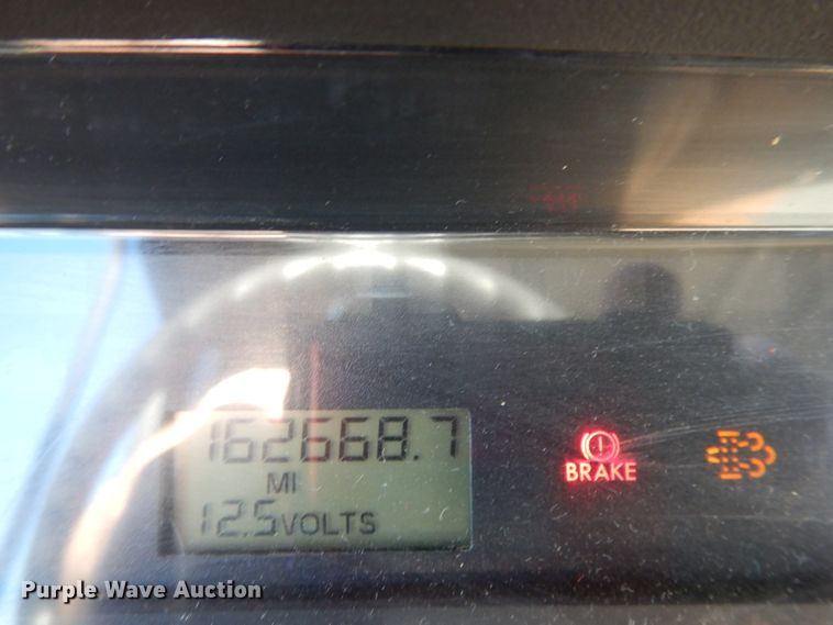 image for item DE5812 2011 Thomas  school bus