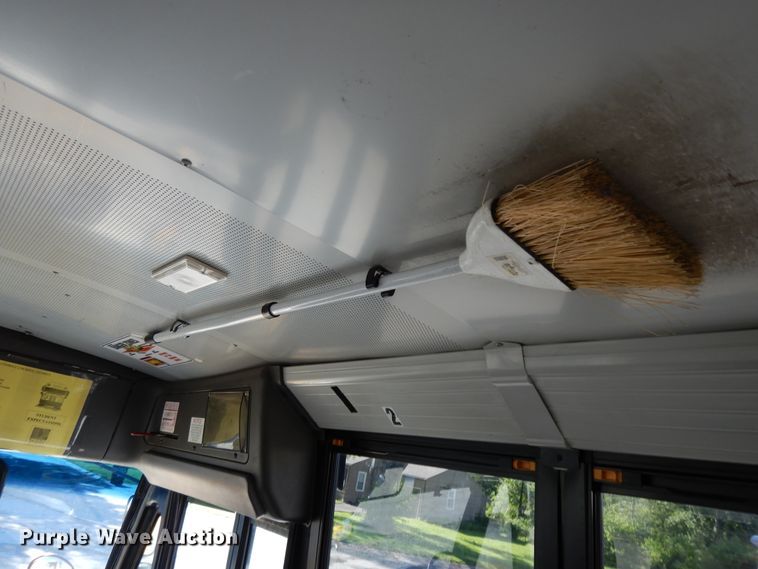 image for item DE5812 2011 Thomas  school bus