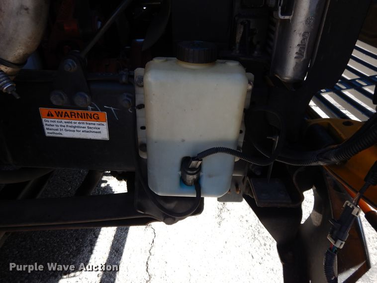 image for item DE5812 2011 Thomas  school bus