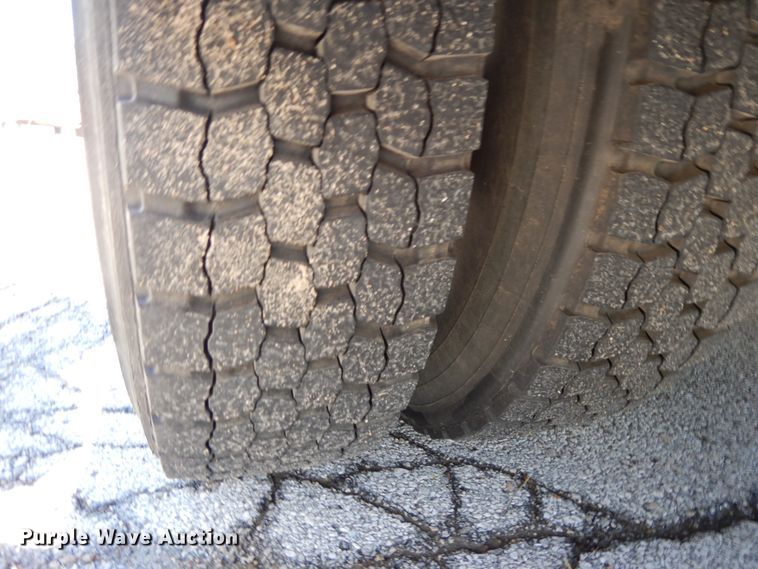 image for item DE5812 2011 Thomas  school bus