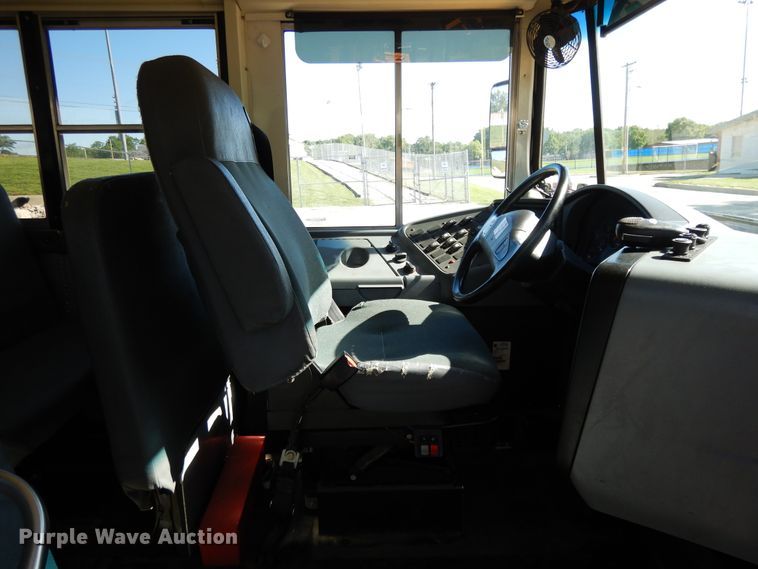 image for item DE5813 2008 International CE300 school bus