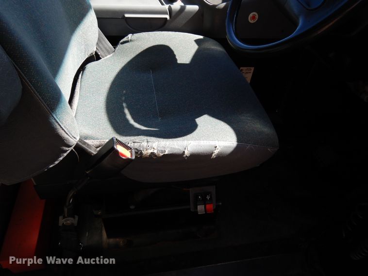 image for item DE5813 2008 International CE300 school bus