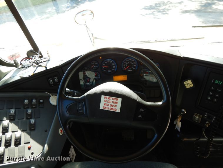 image for item DE5813 2008 International CE300 school bus