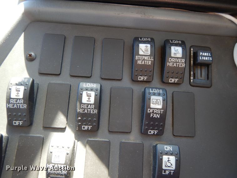 image for item DE5813 2008 International CE300 school bus