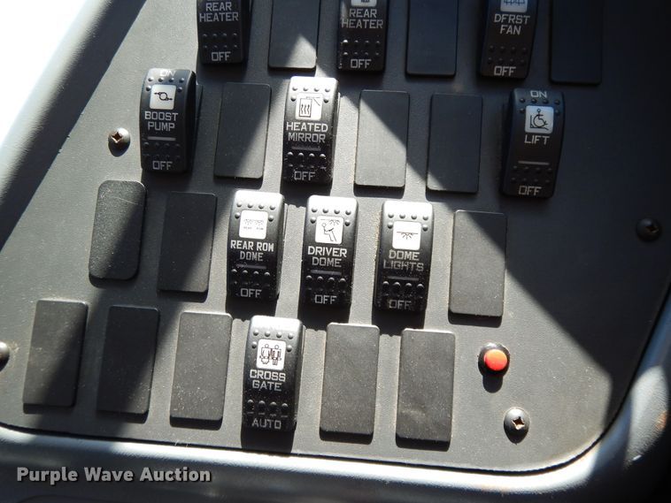 image for item DE5813 2008 International CE300 school bus