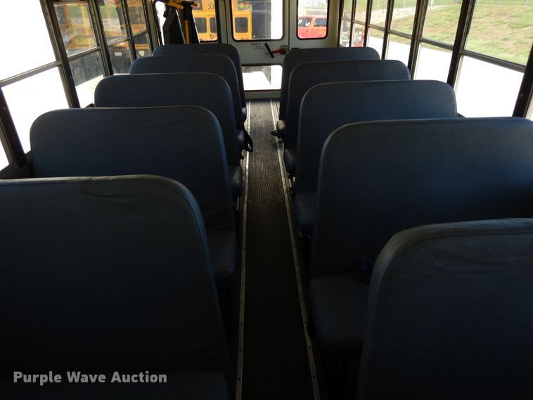 image for item DE5813 2008 International CE300 school bus