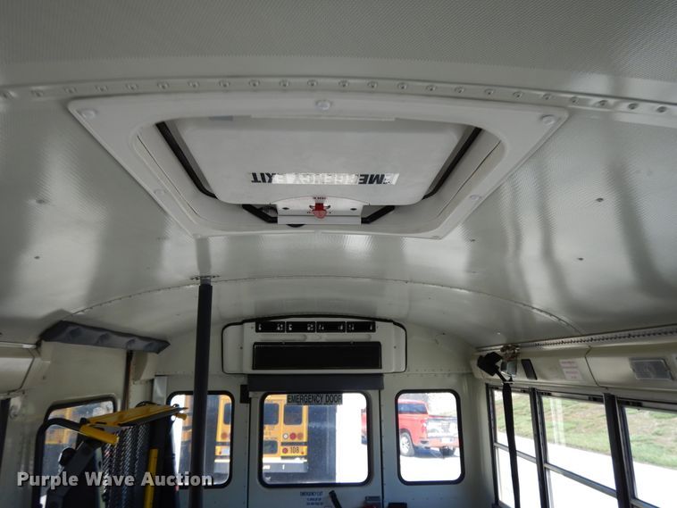 image for item DE5813 2008 International CE300 school bus