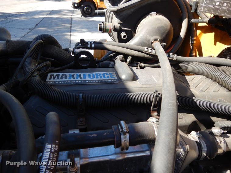 image for item DE5813 2008 International CE300 school bus