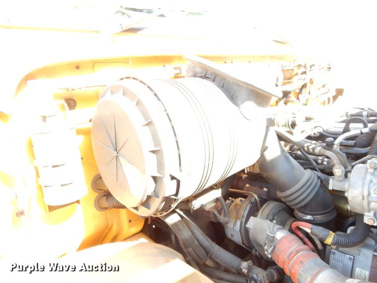 image for item DE5813 2008 International CE300 school bus