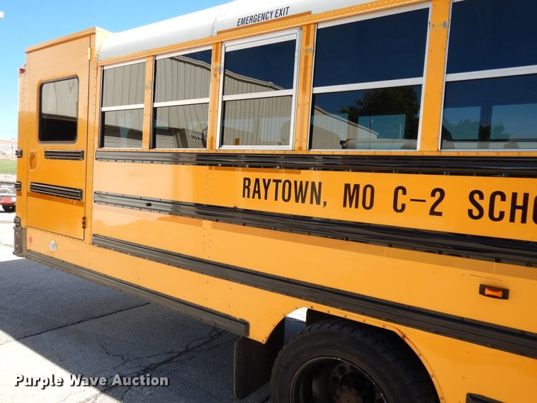 image for item DE5813 2008 International CE300 school bus