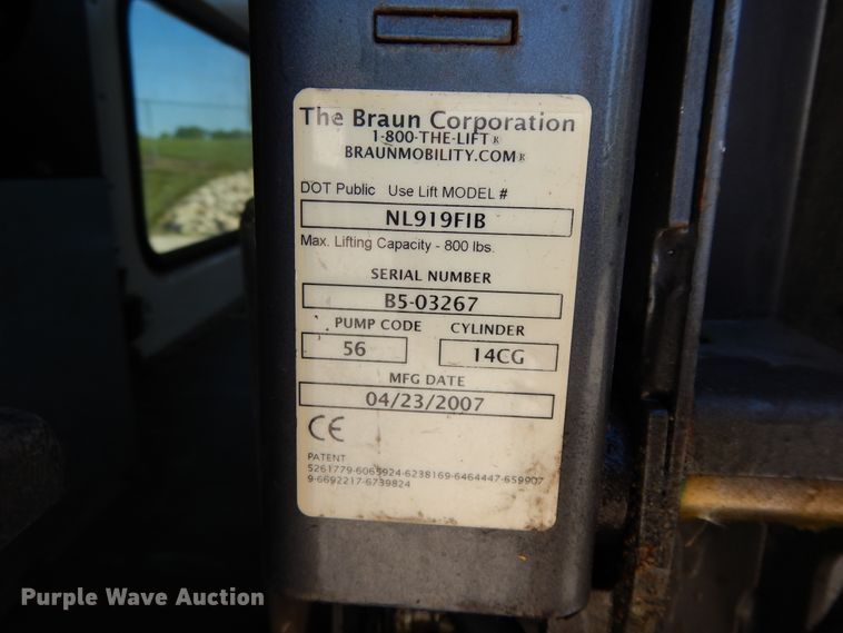 image for item DE5813 2008 International CE300 school bus