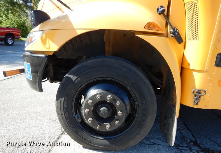 image for item DE5813 2008 International CE300 school bus