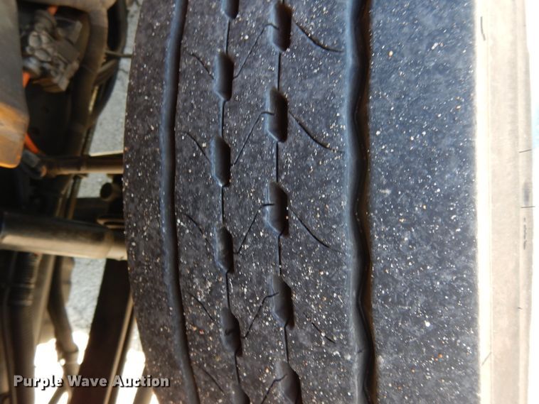 image for item DE5813 2008 International CE300 school bus