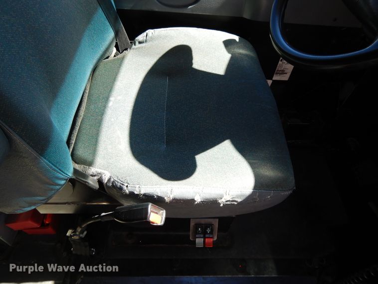 image for item DE5814 2008 International CE300  school bus