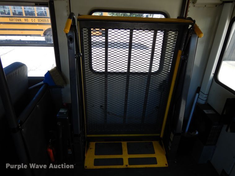 image for item DE5814 2008 International CE300  school bus