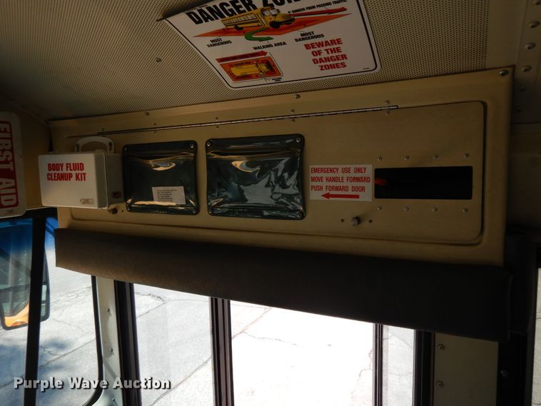 image for item DE5814 2008 International CE300  school bus