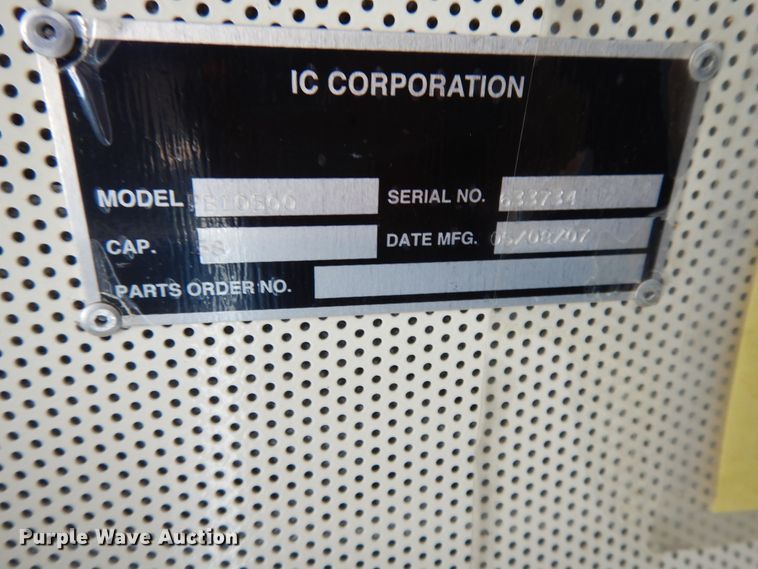 image for item DE5814 2008 International CE300  school bus