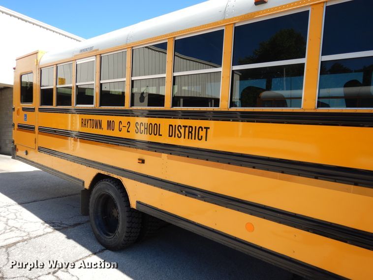 image for item DE5814 2008 International CE300  school bus
