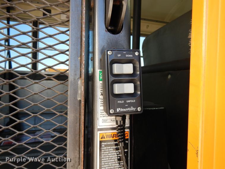 image for item DE5814 2008 International CE300  school bus