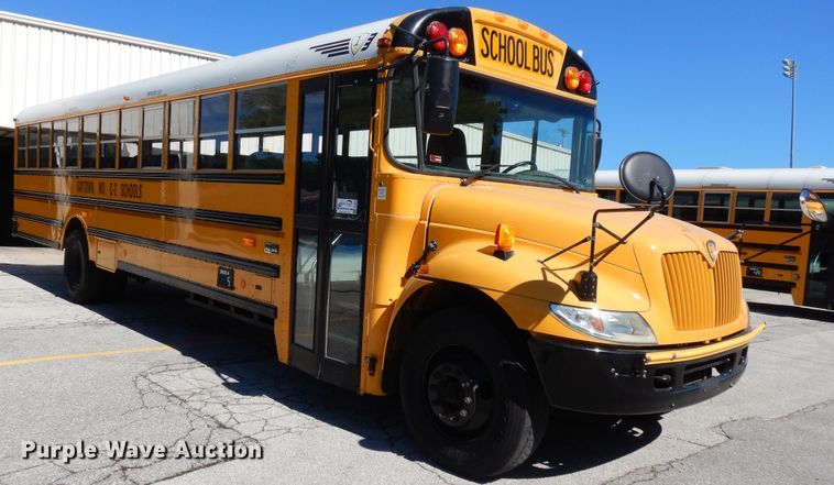 image for item DE5815 2006 International CE300 school bus