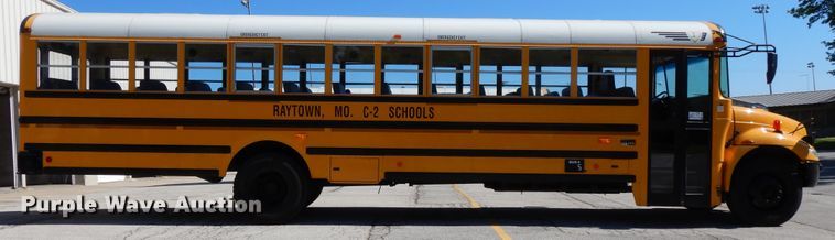 image for item DE5815 2006 International CE300 school bus