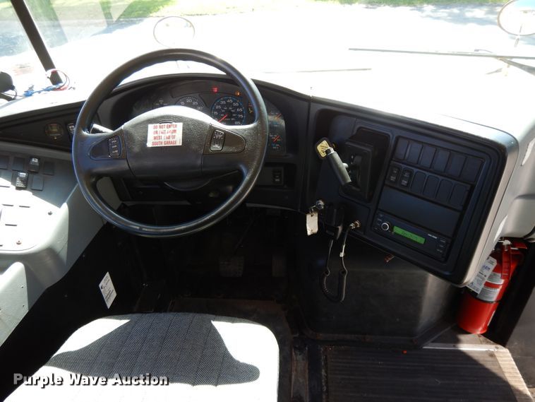 image for item DE5815 2006 International CE300 school bus