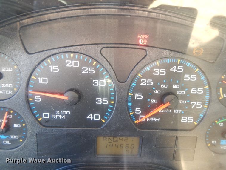 image for item DE5815 2006 International CE300 school bus