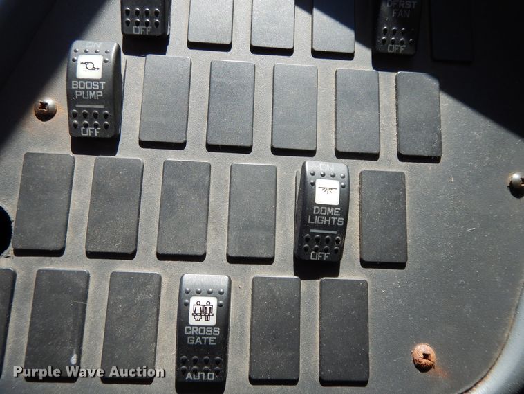 image for item DE5815 2006 International CE300 school bus