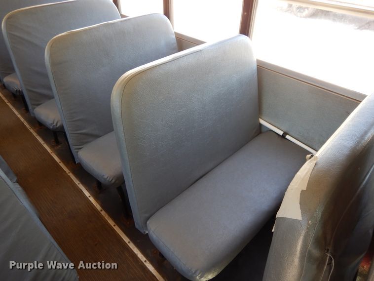 image for item DE5815 2006 International CE300 school bus