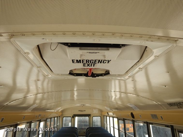 image for item DE5815 2006 International CE300 school bus