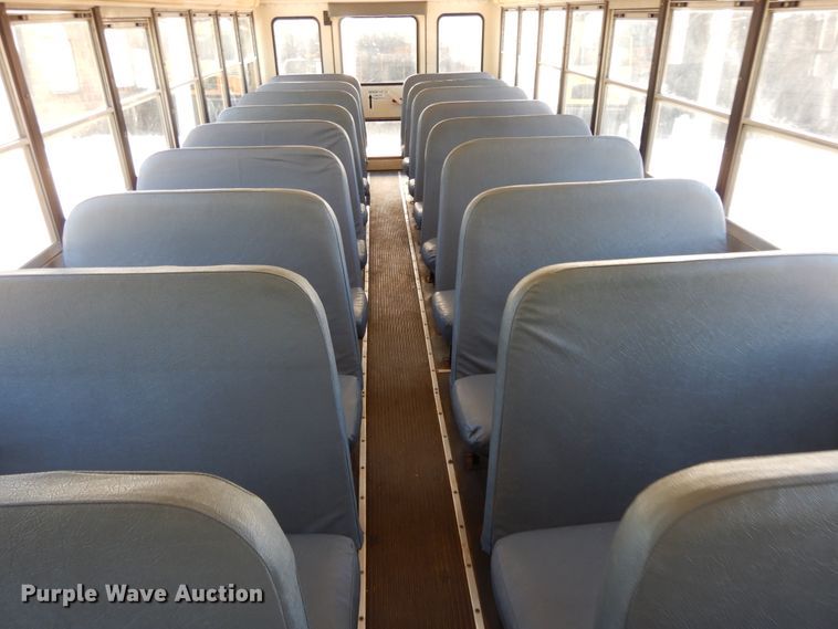 image for item DE5815 2006 International CE300 school bus