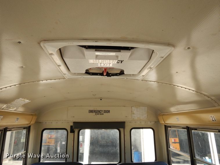 image for item DE5815 2006 International CE300 school bus