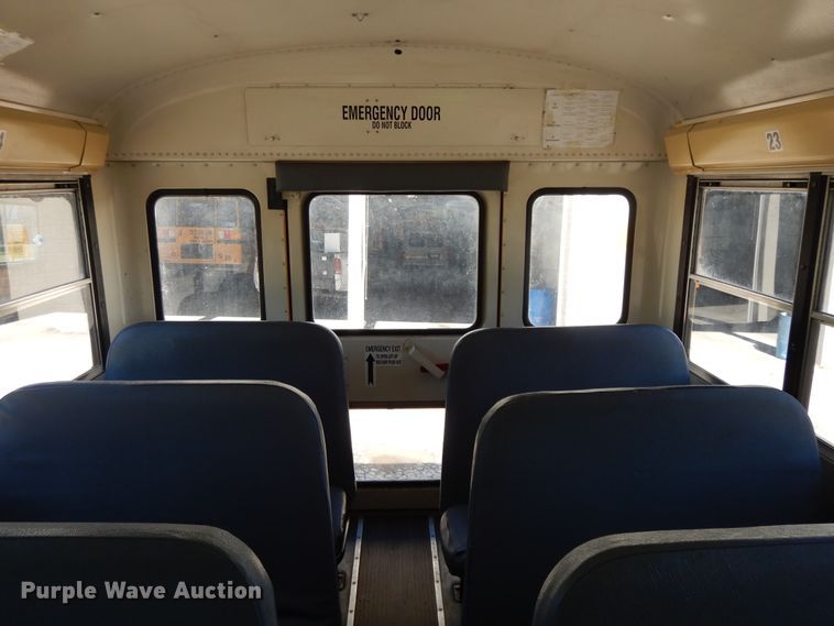 image for item DE5815 2006 International CE300 school bus