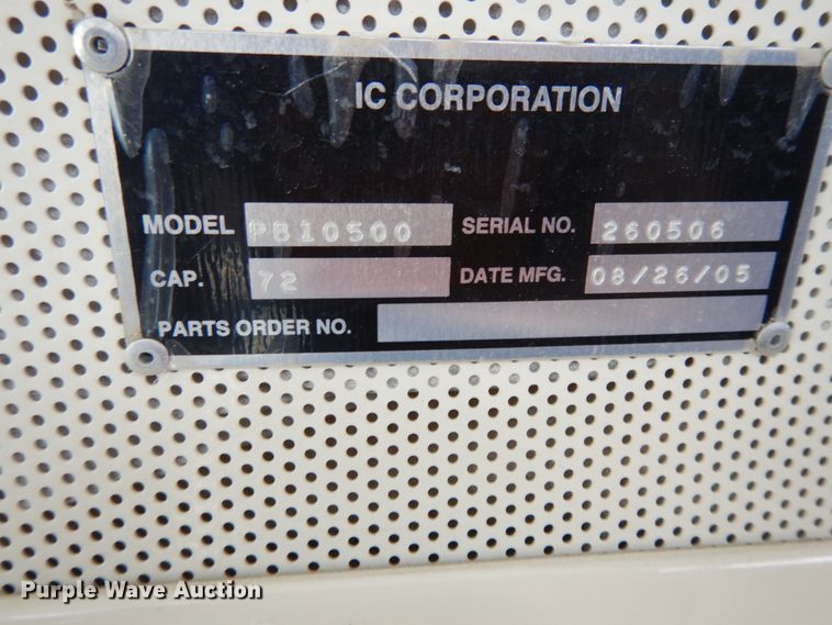 image for item DE5815 2006 International CE300 school bus