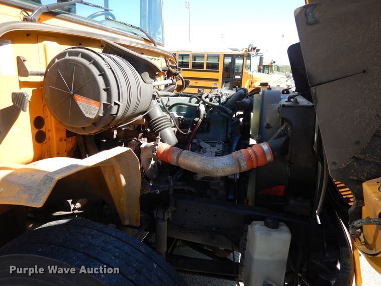 image for item DE5815 2006 International CE300 school bus