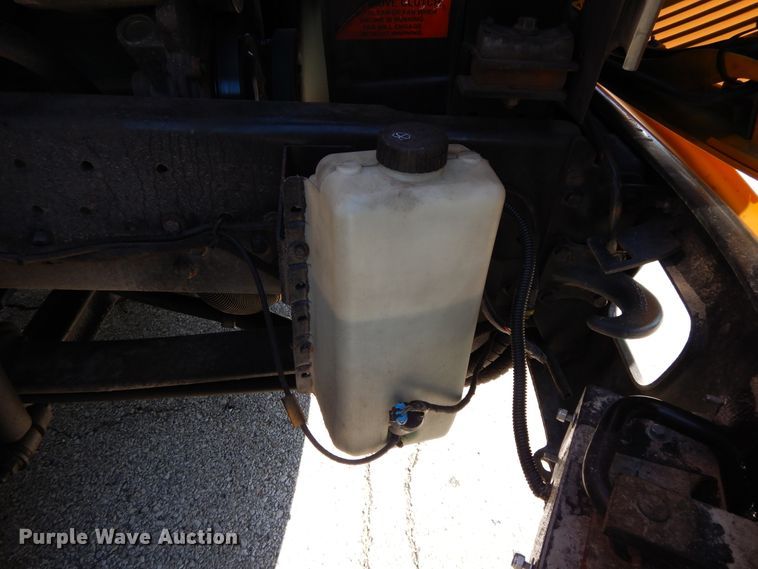 image for item DE5815 2006 International CE300 school bus