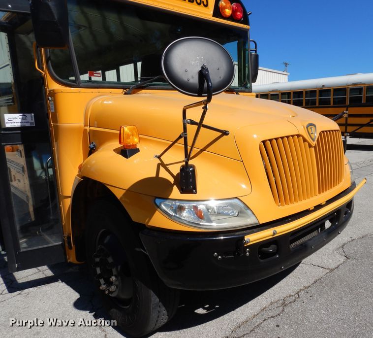 image for item DE5815 2006 International CE300 school bus