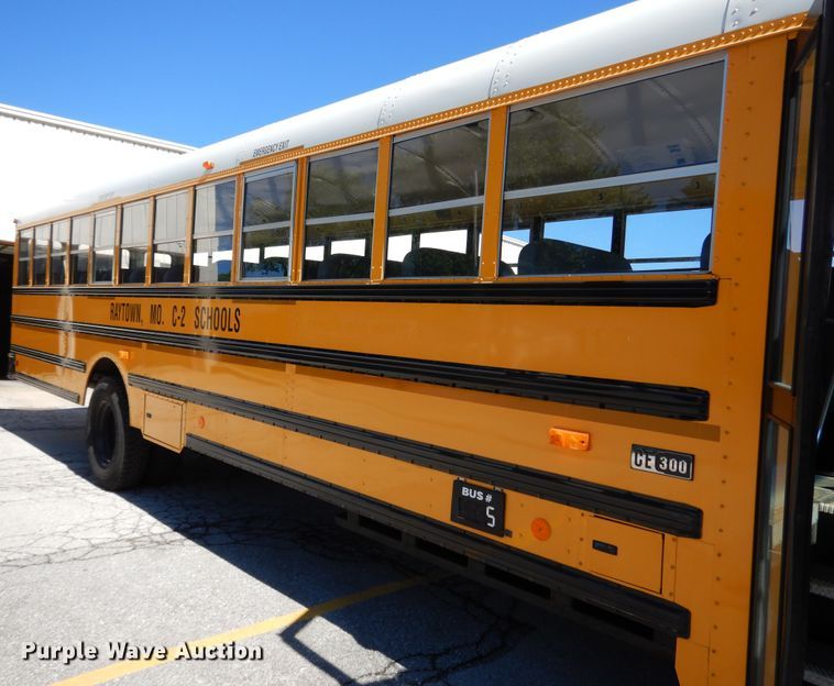 image for item DE5815 2006 International CE300 school bus