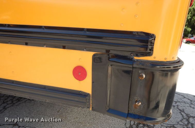 image for item DE5815 2006 International CE300 school bus