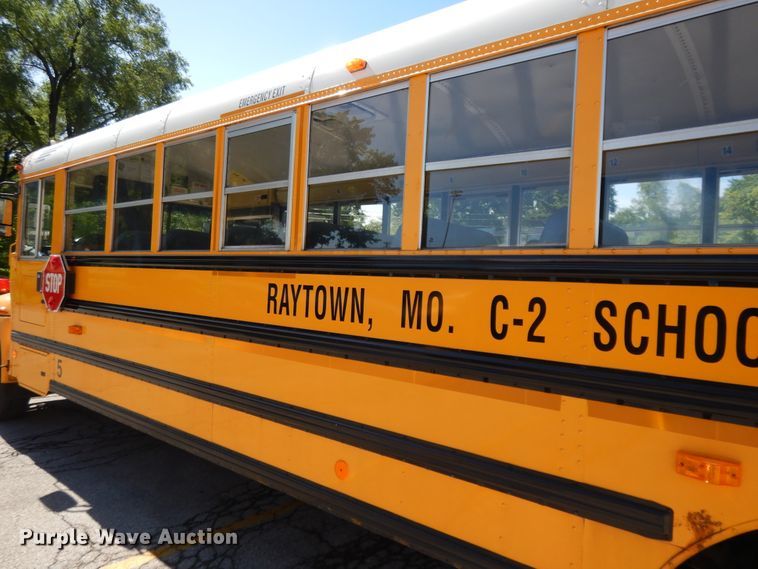 image for item DE5815 2006 International CE300 school bus