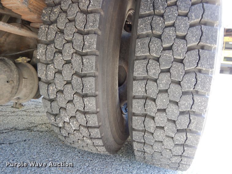 image for item DE5815 2006 International CE300 school bus