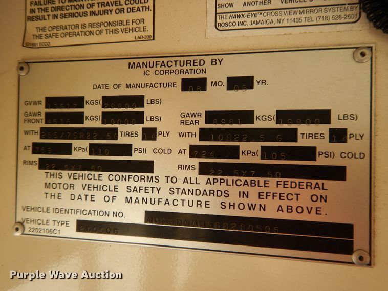 image for item DE5815 2006 International CE300 school bus