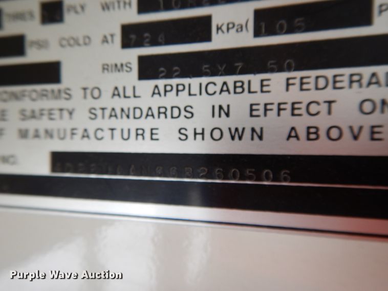 image for item DE5815 2006 International CE300 school bus