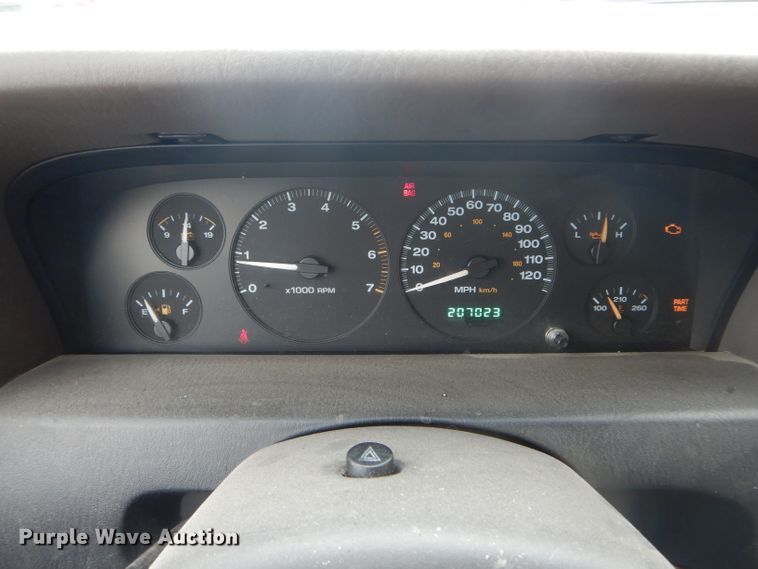 image for item DF3164 2004 Jeep Grand Cherokee Laredo  SUV